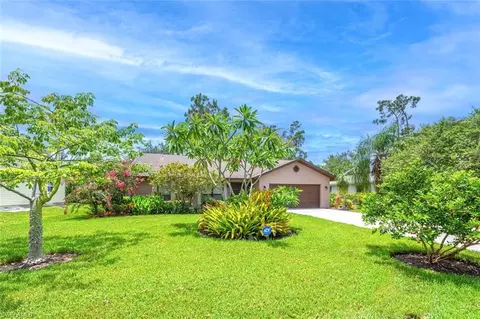 246 Mentor Dr, Naples, FL 34110 photo 2
