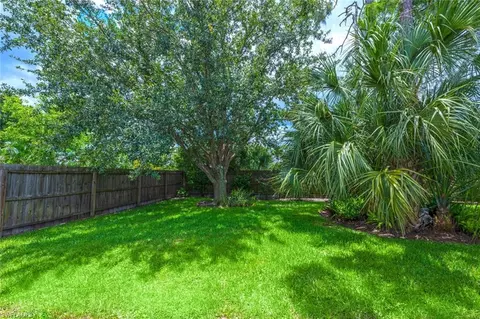 246 Mentor Dr, Naples, FL 34110 photo 22