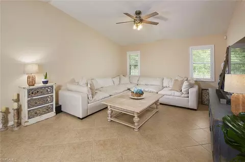 25 Wickliffe Dr, Naples, FL 34110 photo 6