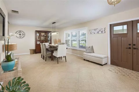 25 Wickliffe Dr, Naples, FL 34110 photo 3