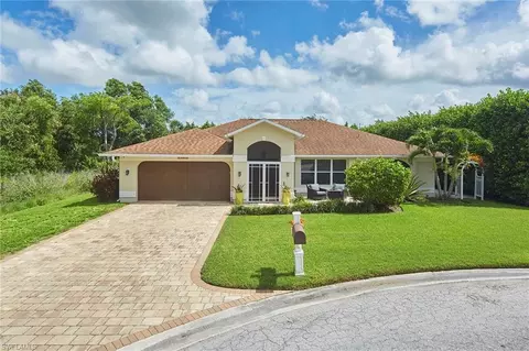 25 Wickliffe Dr, Naples, FL 34110