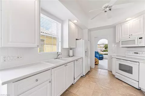 7710 Hernando Ct, Naples, FL 34114 photo 17