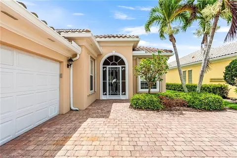 7710 Hernando Ct, Naples, FL 34114 photo 2