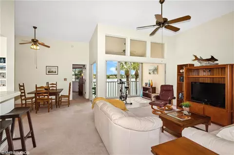 2711 Citrus Lake Dr #F305, Naples, FL 34109