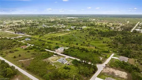 959 Commodore St, Lehigh Acres, FL 33974 photo 4