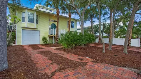 1296 Grand Canal Dr, Naples, FL 34110