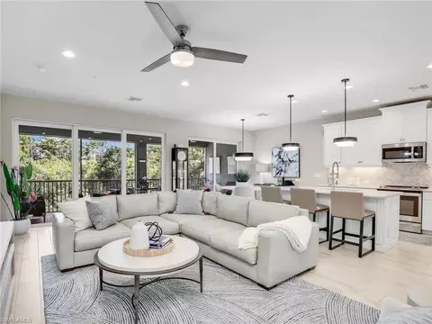 2614 Seychelles Cir #1207, Naples, FL 34112