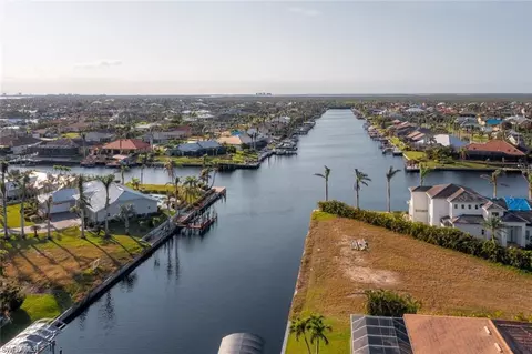 5027 SW 25th Pl, Cape Coral, FL 33914
