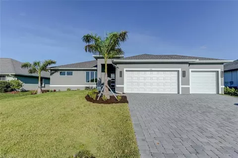 428 SW 28th Pl, Cape Coral, FL 33991