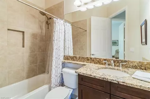 Bath - 13663 Mandarin Cir, Naples, FL 34109 photo 3 of 4