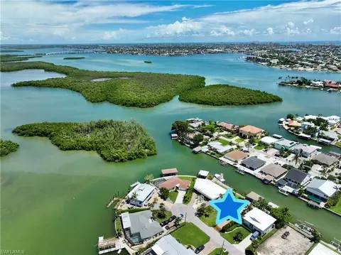 View/Area - 164 E Hilo St, Naples, FL 34113 photo 5 of 10