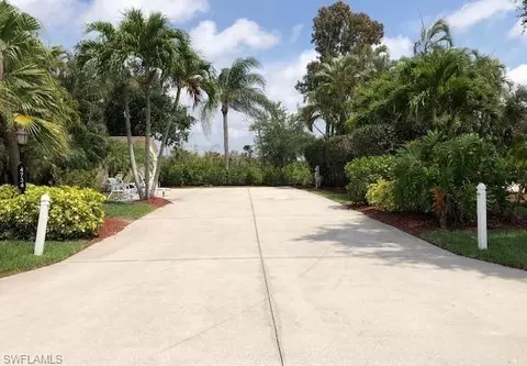 4734 Southern Breeze Dr, Naples, FL 34114