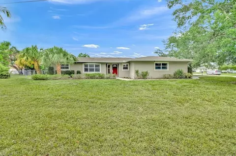 98 Johnnycake Dr, Naples, FL 34110