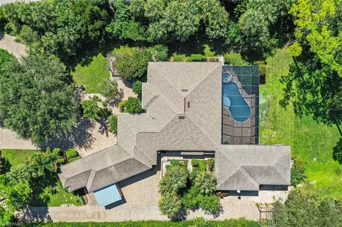 671 21st St NW, Naples, FL 34120