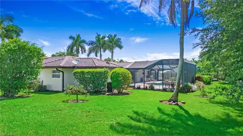 Exterior - 560 Cypress Way E, Naples, FL 34110 photo 7 of 10