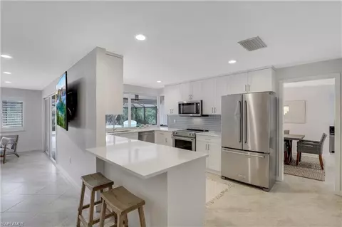 696 Regatta Ct, Naples, FL 34103 photo 9