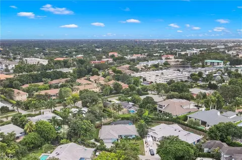 696 Regatta Ct, Naples, FL 34103 photo 38