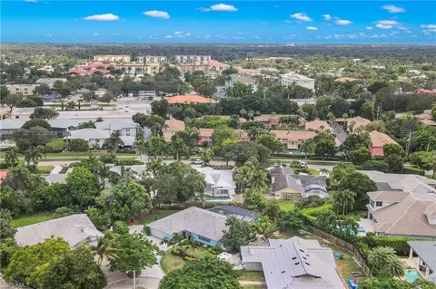 696 Regatta Ct, Naples, FL 34103 photo 39