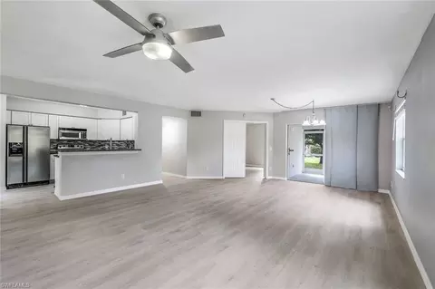 9605 Crescent Garden Dr #E102, Naples, FL 34109