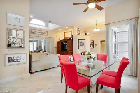 732 Courtside Dr, Naples, FL 34105 photo 9