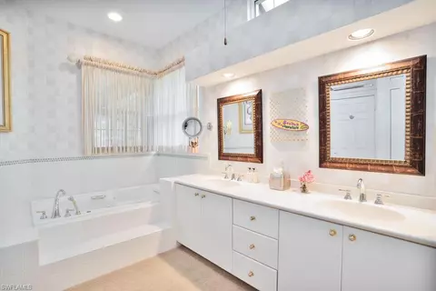 732 Courtside Dr, Naples, FL 34105 photo 13