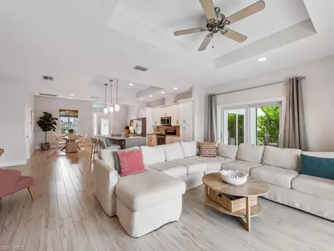 191 Tahiti Cir, Naples, FL 34113 photo 10