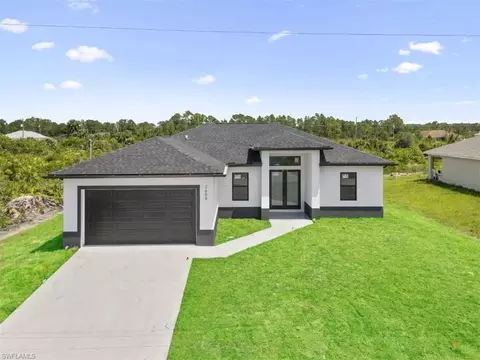 2816 23rd St W, Lehigh Acres, FL 33971