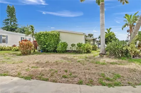 600 Charlemagne Blvd, Naples, FL 34112 photo 3