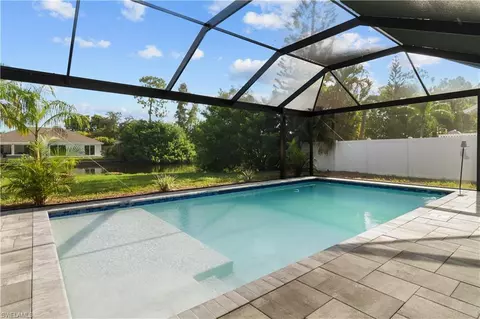 10581 Landau Ln, Bonita Springs, FL 34135