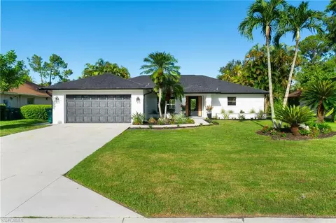 548 Ibis Way, Naples, FL 34110