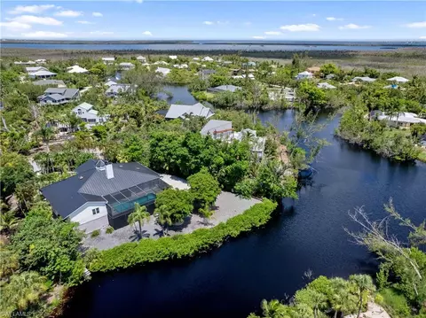 9439 Cotten Ct, Sanibel, FL 33957