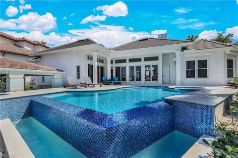 255 Bay Pt, Naples, FL 34103 photo 33