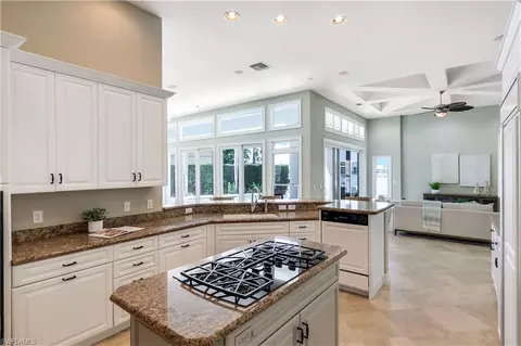 255 Bay Pt, Naples, FL 34103 photo 12