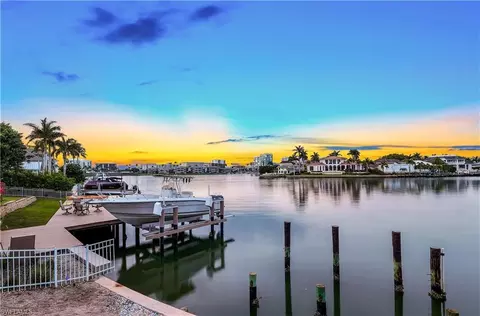 255 Bay Pt, Naples, FL 34103 photo 37