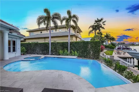 255 Bay Pt, Naples, FL 34103 photo 31
