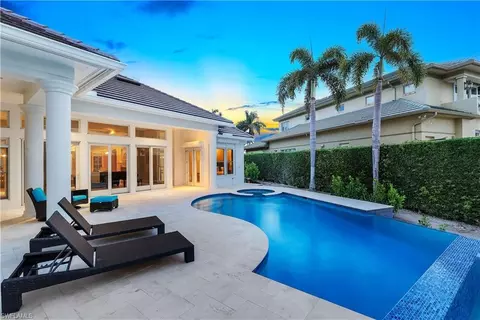 255 Bay Pt, Naples, FL 34103 photo 32