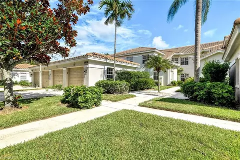 6914 Satinleaf Rd N #202, Naples, FL 34109