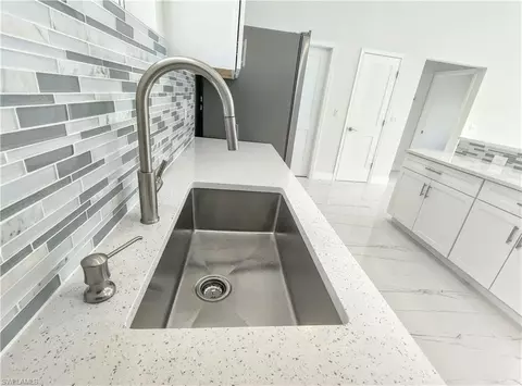 607 Marcella Ave, Labelle, FL 33935 photo 8