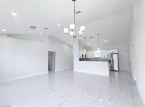 607 Marcella Ave, Labelle, FL 33935 photo 3