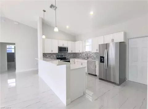 607 Marcella Ave, Labelle, FL 33935 photo 4