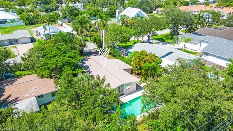 1140 29th Ave N, Naples, FL 34103 photo 4