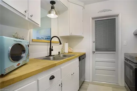 1140 29th Ave N, Naples, FL 34103 photo 6