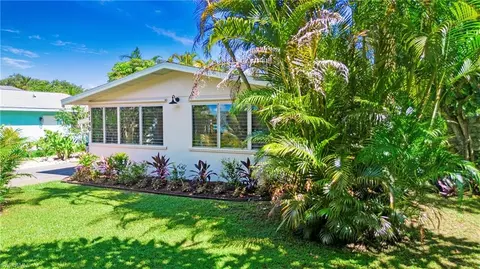 1140 29th Ave N, Naples, FL 34103 photo 2