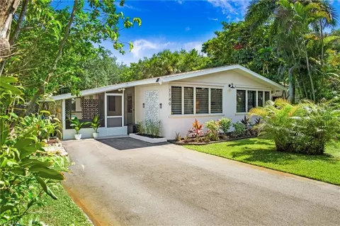 1140 29th Ave N, Naples, FL 34103