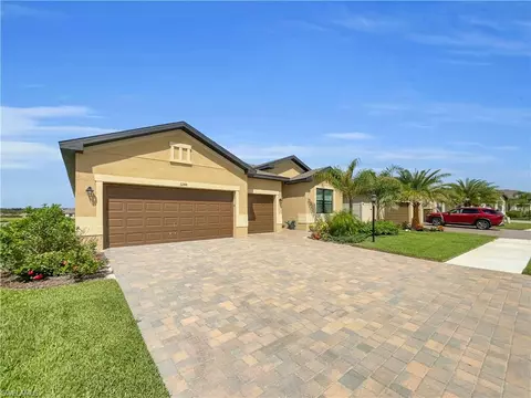 3248 Menores Way, Fort Myers, FL 33905