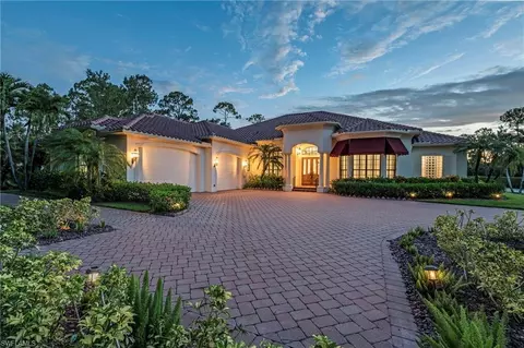 1921 Oakes Blvd, Naples, FL 34119