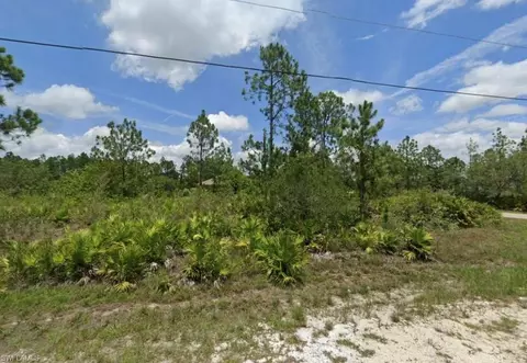 12 W 17th St, Lehigh Acres, FL 33972