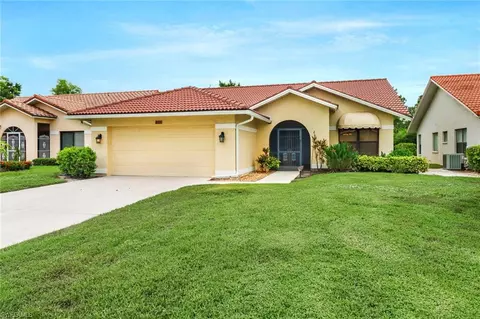 865 Kings Way, Naples, FL 34104