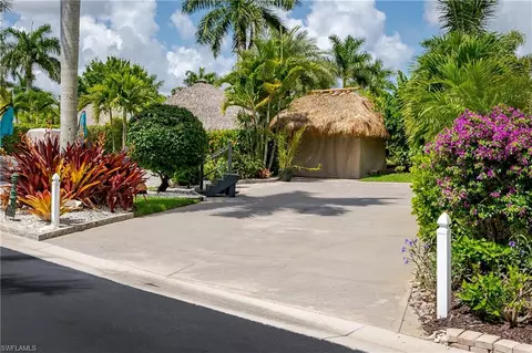13573 Snapper Ln, Naples, FL 34114