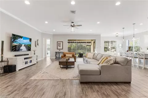 3684 Pilot Cir, Naples, FL 34120